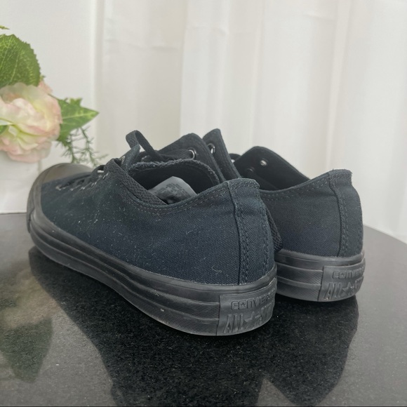 Converse Black Low Top Sneakers Unisex M -8 W- 10 - Picture 10 of 16